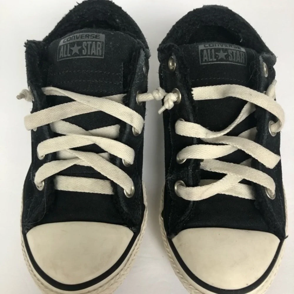 Converse sneakers kids size 3